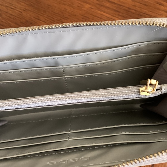 BEBE Wallet NWOT - Picture 3 of 6